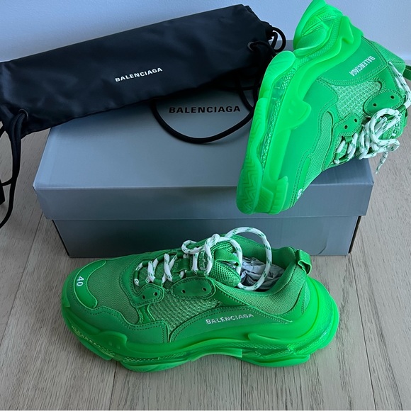 Balenciaga Fabric Mesh Clear Sole Womens Triple S Sneakers Fluo Green - Picture 3 of 4